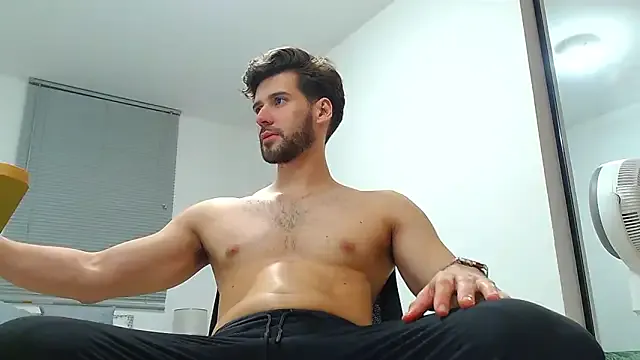 MARK_CHEST — show full cum and open ass