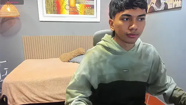 markbowie — show ass hot