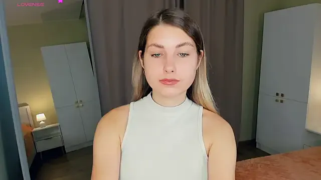 MartiRoyal — Hey guys make me happy^^