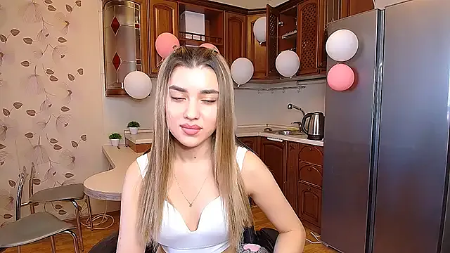 MaryamXSX — Topless