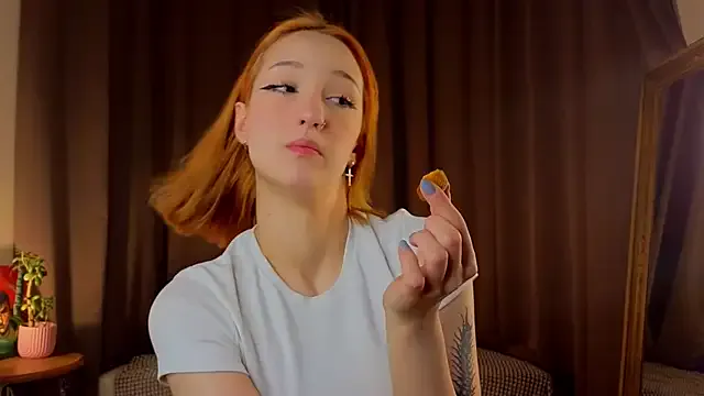 MaryroseRoeder — Squeeze my ass close up