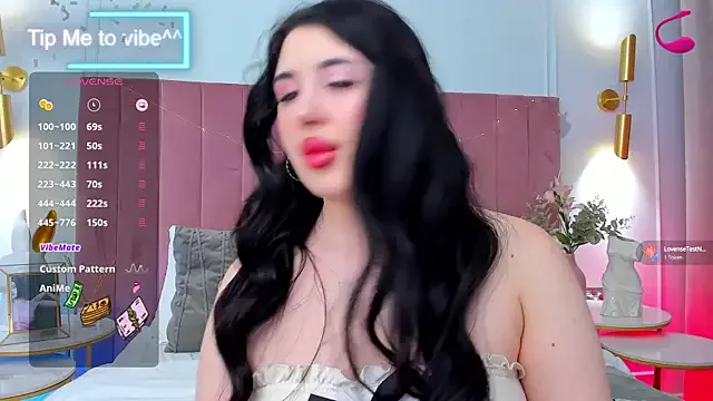 Mayzzie — naked play:*