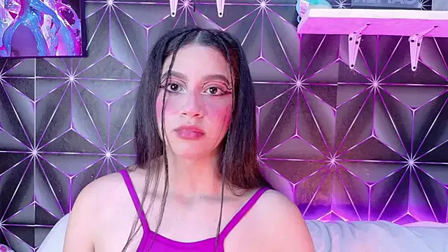 Megan_Luxe — Show pussy 5 min