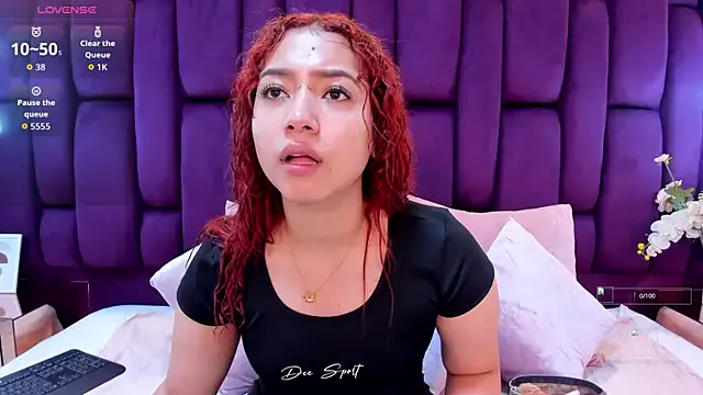 megannherrera — play with my nipples