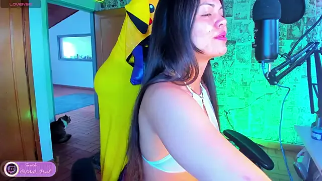 Meli_Pixel — RIDE DILDO IN MY TORSO AND OIL BODY
