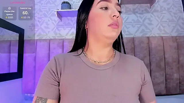 MelinaCruz — Submissive look & saliva play with boobs