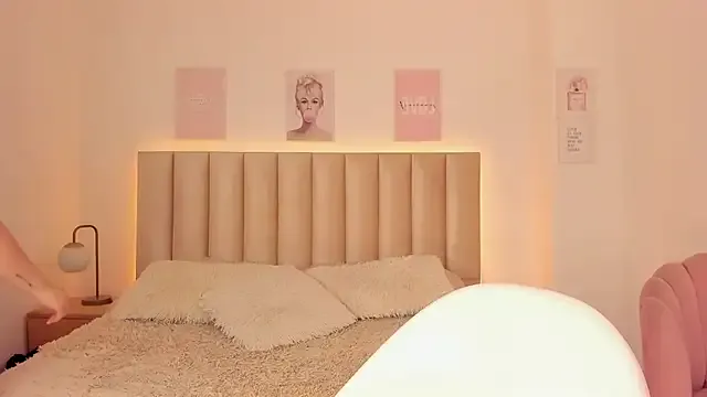 melissa_es — Play Fingers+Show maturbation