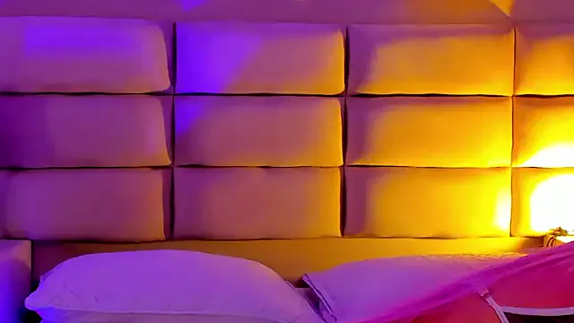 MelodyBliss — naked and sexy dance for you