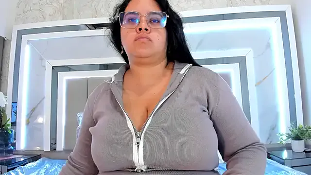 melodycharlotte — ride dildo