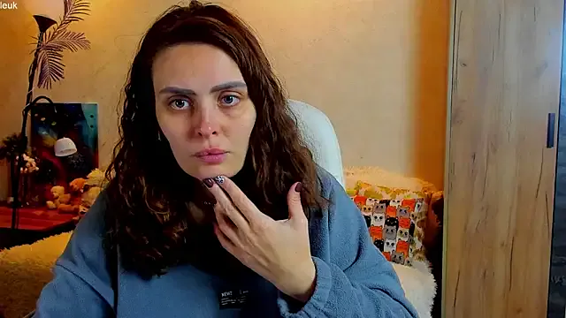 mia_grantes — fuck big dildo asshole