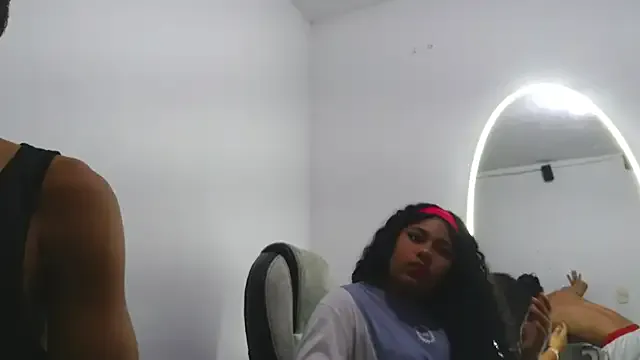Mia_Sara_hot — BESOS CALIENTE