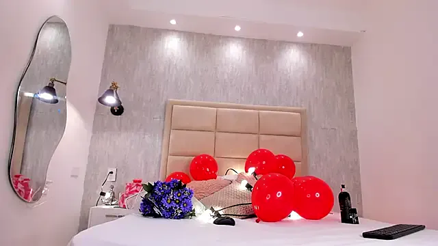 MiaaCollinss_ — Spank ass red