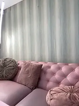 MiaLune_Pink — Baile sensual