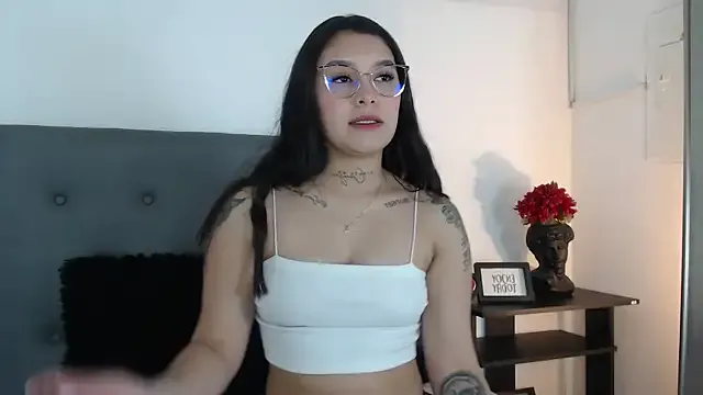 miawhite_x — Play with my tits