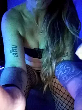 MiilaMii — Show Boobs  and play
