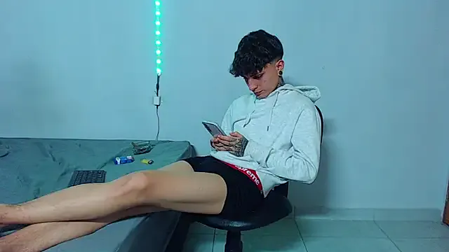 mikecoper_23 — FULL NAKED