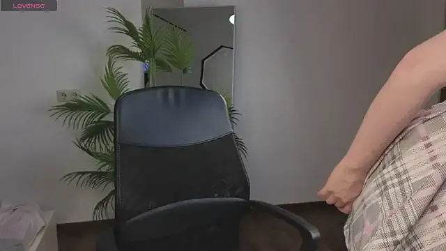 miku_allt — Lick fingers