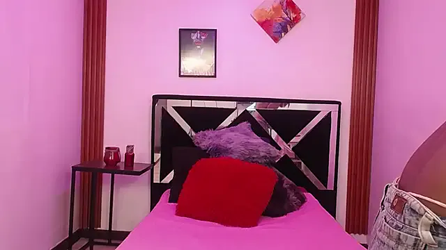 MILA_BOLTON — Masturbation with two fingers