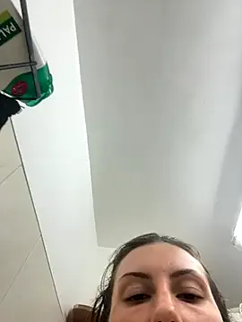 MilaRenee — Sexy Naked Striptease 