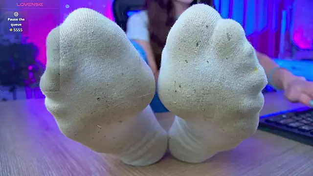 MilaStoyne — leg striptease