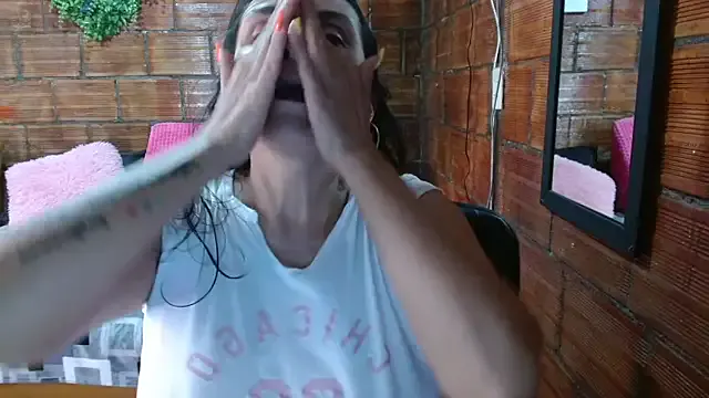 Milf_Fantassyy — masturbarme para ti