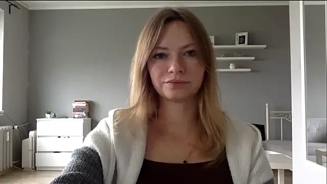 MillieShow — bra off top on xx
