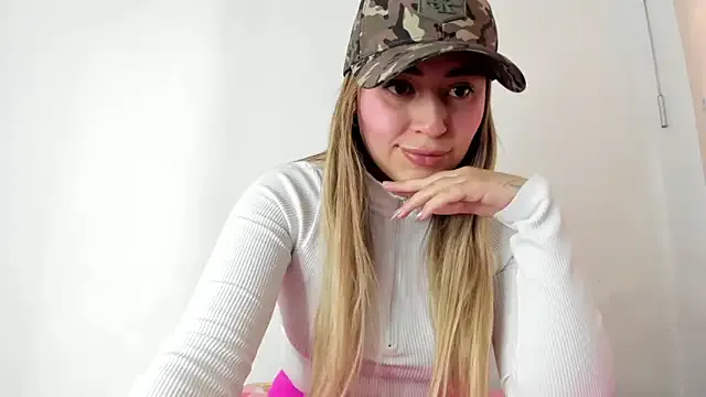 min-ji — show ass in doggy style