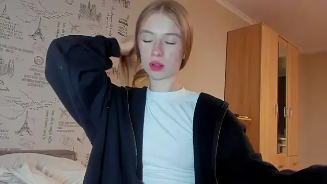 minidivaa_ — Group on StripChat