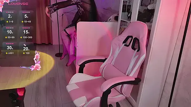 MiraJadee — Blow a kiss :3