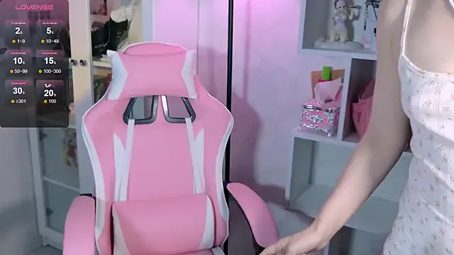 MiraJadee — Spank boobs :3