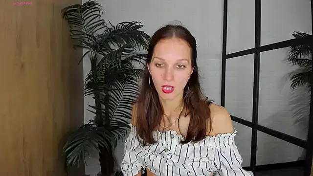 MirandaGlow — Freechat on StripChat