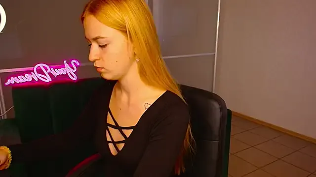 MirandaMayers — footjob