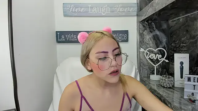 miss_rhenna — sloppy deeptroat whit saliva face