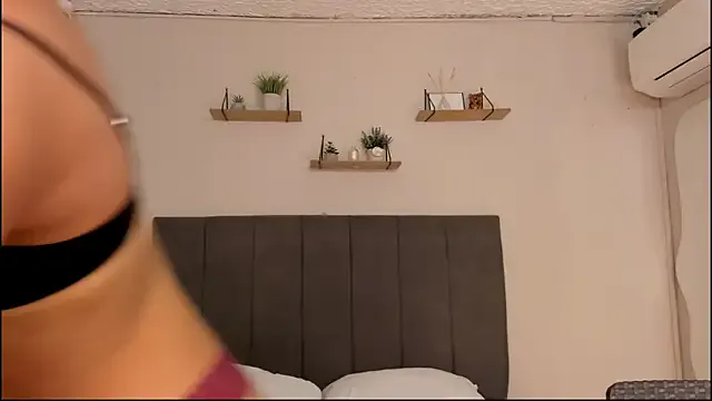 MissDhana — Show Squirt and Cum