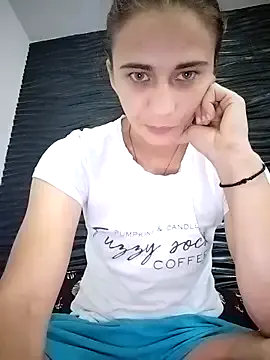 MissMarry11 —  play boobs 