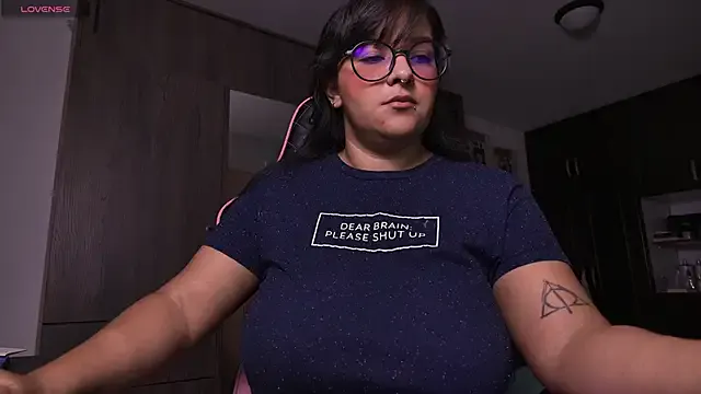 MissMoonn1 — Naked and pussy show only on pvt