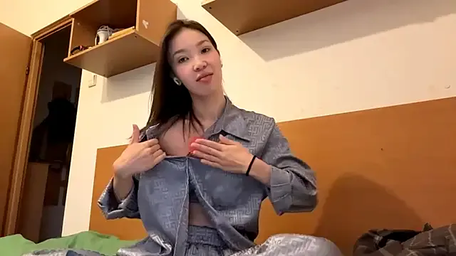 Miya_nissa — air kiss