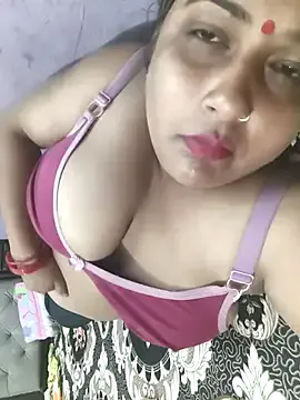 MohiniBhabhi — Boobs oiling