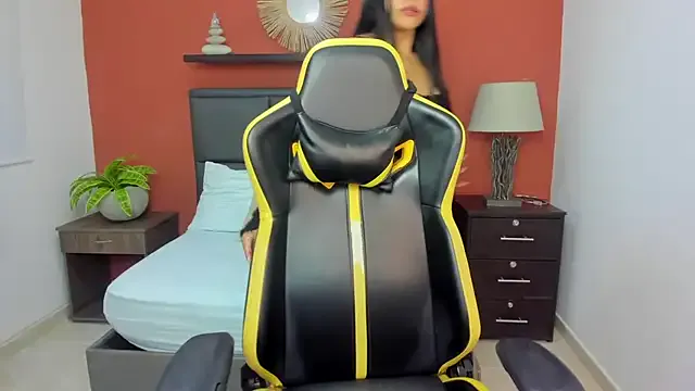 molly_lovee_ — ICE IN MY TITS