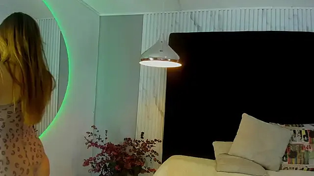 MONIK_FOX_CR — SPREAD ASS DOGGY