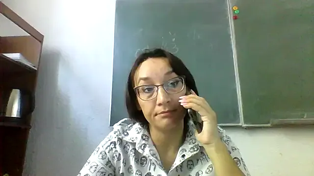 Moon_Janis — cam with your teacher