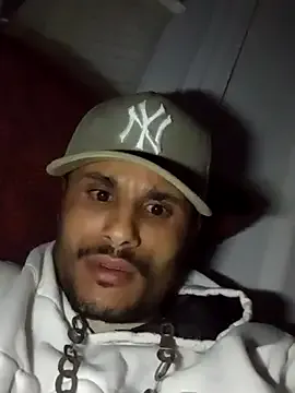 MorenoTatuado21c — Freechat on StripChat