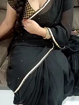 Mounika25 — boobs show