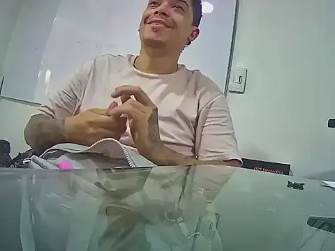 nahomi_thiago — SPANKING NAHOMI'S ASS * 20 TIMES