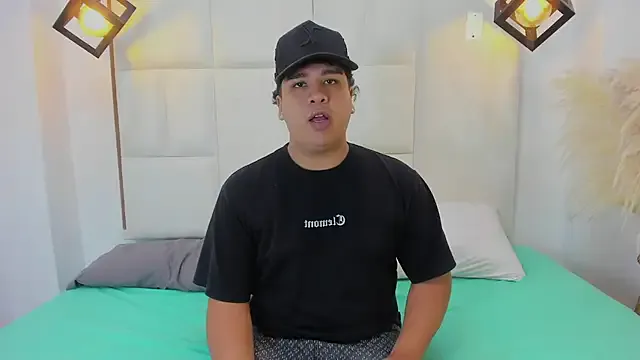 Naim_Bennetsex — Out pants