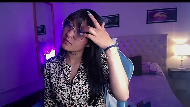 Nalaa_Sc — 2 fingers in my pussy