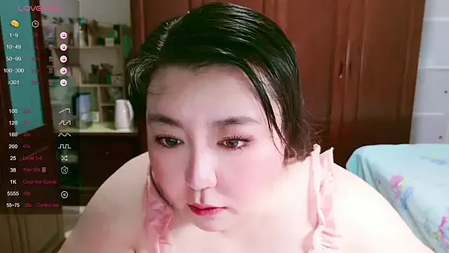 nana_baby_rose — Self-touching pussy