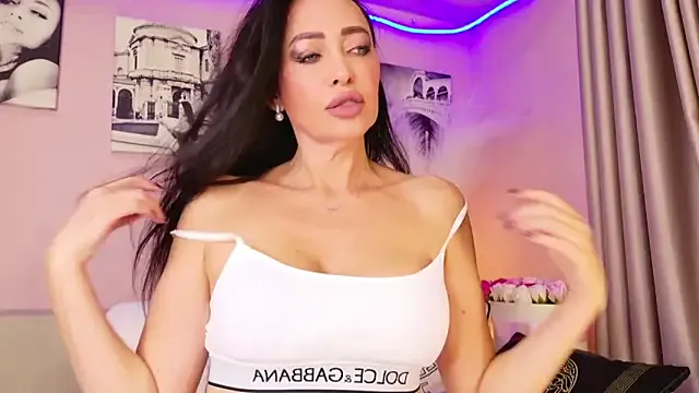 NaomiBlack35 — sweet kisses Eva