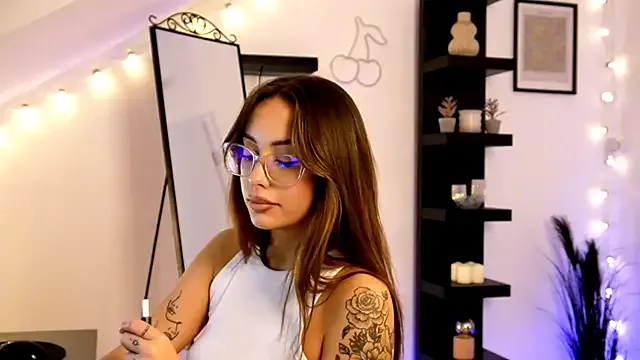 Naomii20__ — panties off