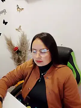 Natasha_leon_ — Kiss